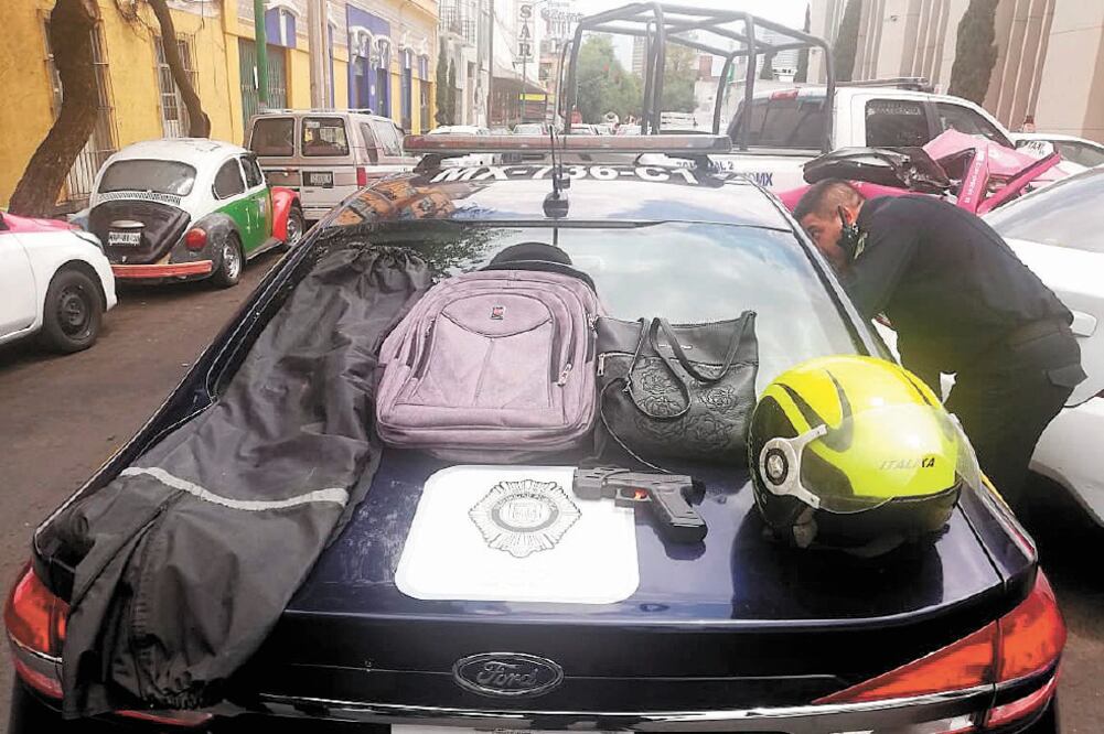 Uniformados detuvieron ayer a los ladrones que asaltaron a la diputada morenista, cuando salía de una sucursal bancaria. Foto: ARCHIVO EL UNIVERSAL