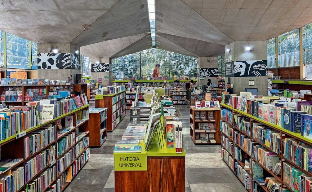 Preocupa la misión de librerías Educal al ser absorbidas por el FCE. Foto: Santiago Cadena El Universal