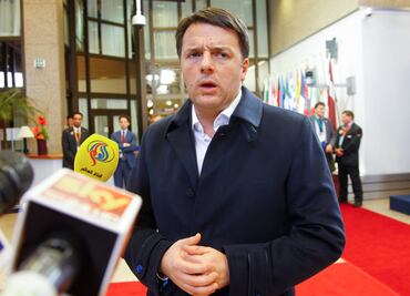 Ministro italiano, a favor de Hillary Clinton