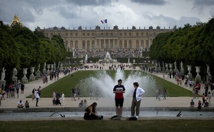 Evacuan de nuevo el Palacio de Versalles en Francia por alerta de bomba