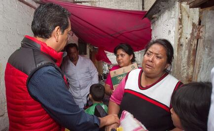 Entregan 8 mil pesos a damnificados por inundaciones en Ecatepec