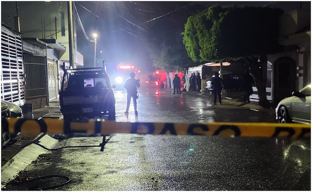La residencia de los padres del youtuber "Markitos Stoy", ubicada en la colonia Barrancos, en la parte sur-poniente de Culiacán, fue objeto de una lluvia de balas de diversos calibres (8/01/2025) Foto: Especial