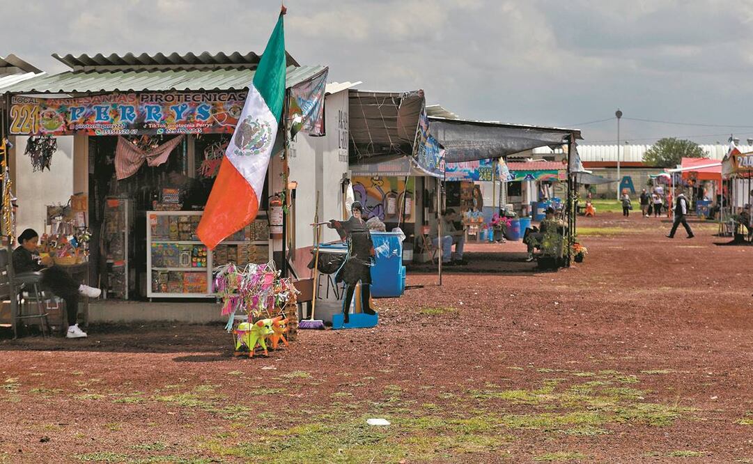 El tianguis de San Pablito, en Tultepec, lució casi desierto en las dos primeras semanas de septiembre; los artesanos defienden uso de pirotecnia. Foto: Fernanda Rojas/ EL UNIVERSAL
