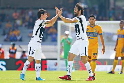 Arribas y Alustiza rugen en Pumas