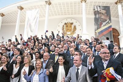Oposición asume el control del Parlamento de Venezuela