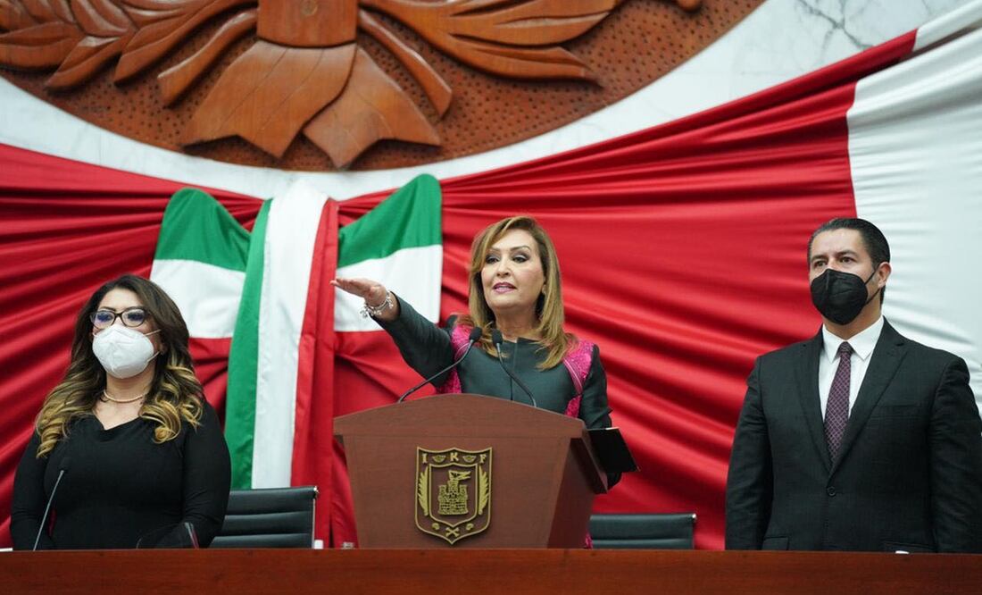 Cuéllar Cisneros tomó protesta como gobernadora de Tlaxcala para el periodo 2021-2027. Foto: Especial