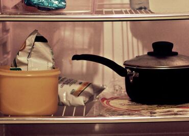 Termina con infección bacteriana luego de comer un plato recalentado