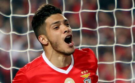Raúl Jiménez agradece buen momento con Benfica