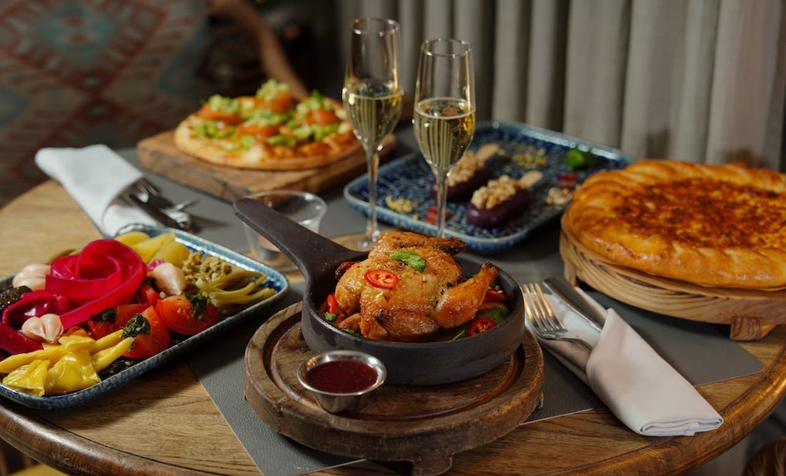 Imagen ilustrativa cena de Navidad y Año Nuevo. Foto: Nadin Sh / Pexels