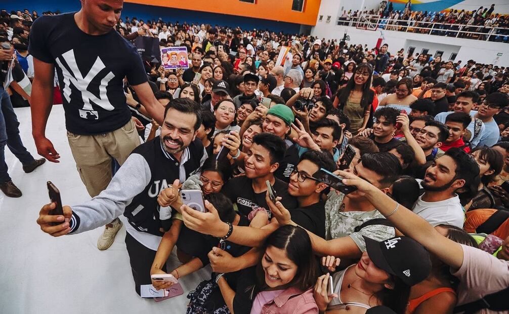 Jorge Álvarez Máynez en encuentro con estudiantes de la Universidad Autónoma. Foto: Especial