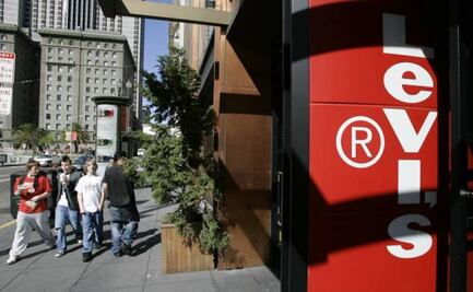 Lanza Levi's pantalones elaborados con proceso que reduce consumo de agua 