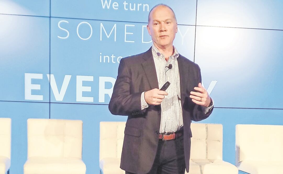 John Donovan, director de Estrategia de AT&T, indicó que todas las acciones que implementa la compañía en Estados Unidos, también las realiza en México. (CARLA MARTÍNEZ. EL UNIVERSAL)