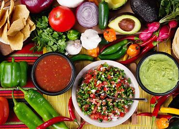 Pozole, tostadas, chiles en nogada o pambazos, ¿qué es más económico preparar este 16 de septiembre?