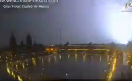 Así se vieron los rayos que iluminaron la CDMX