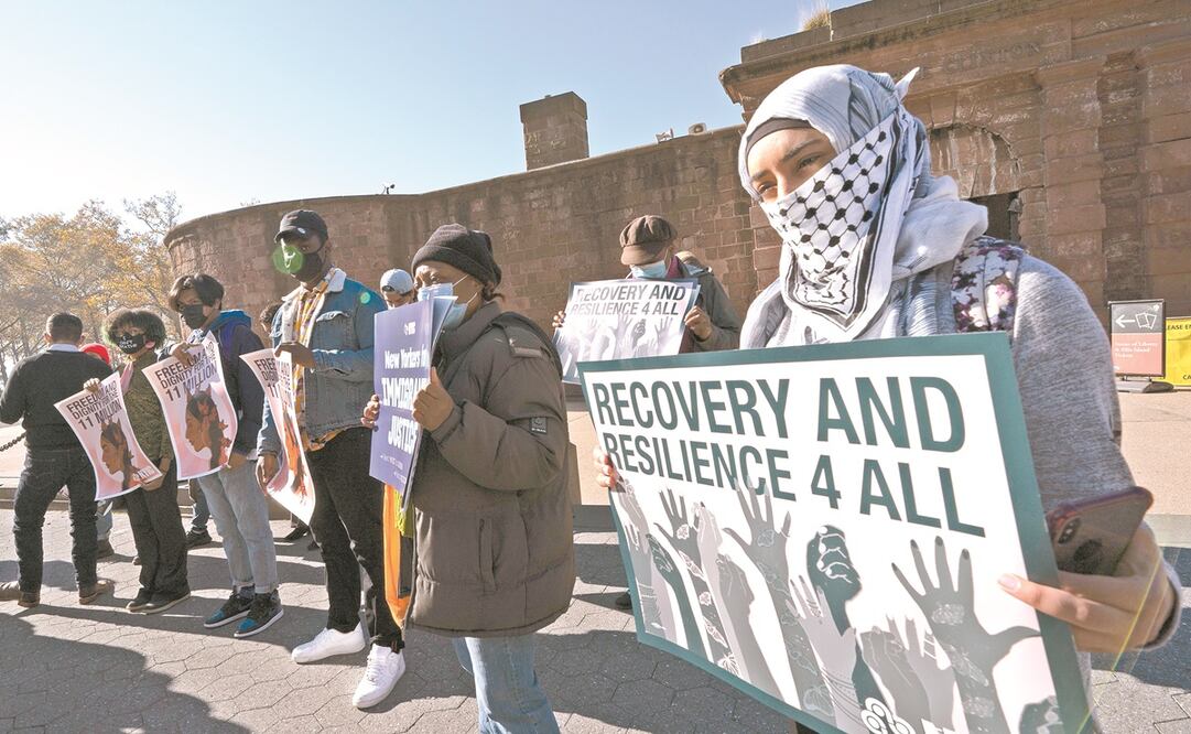 Asistentes a una manifestación por una reforma migratoria, en Nueva York, en noviembre pasado. Foto: Mark Lennihan. AP