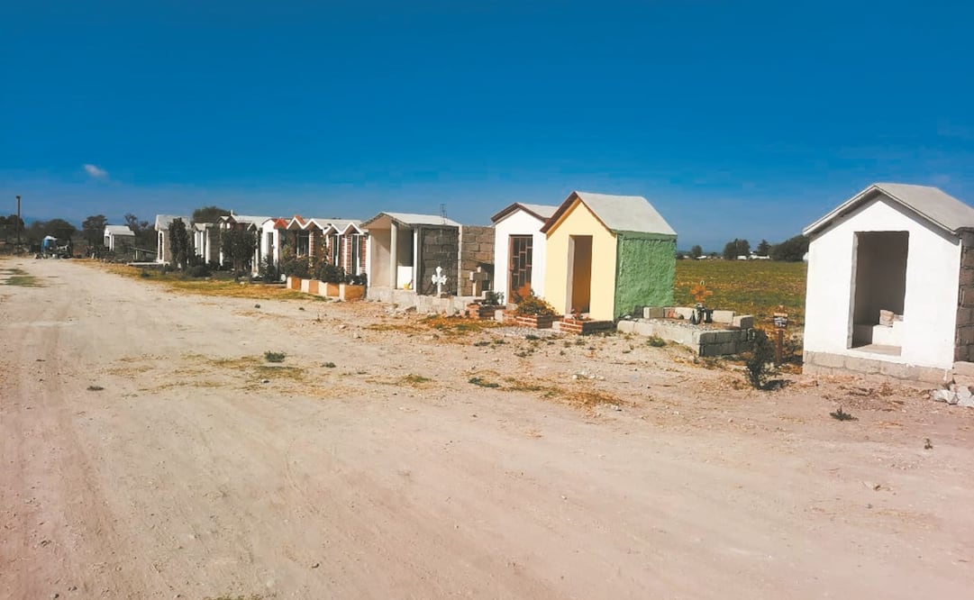 En el lugar del accidente se construyeron capillas para recordar a las personas que murieron en la explosión del 18 de enero de 2019. Foto: Dinorath Mota/ EL UNIVERSAL