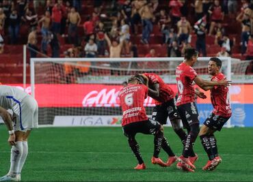 Xolos logra victoria agónica y hunde a Cruz Azul