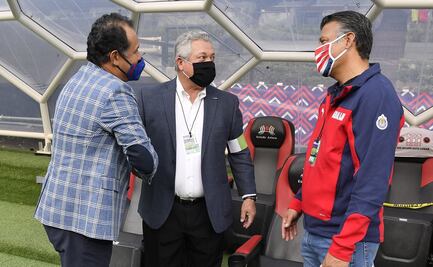 Directiva de las Chivas, muy molesta con Vucetich por sus declaraciones 