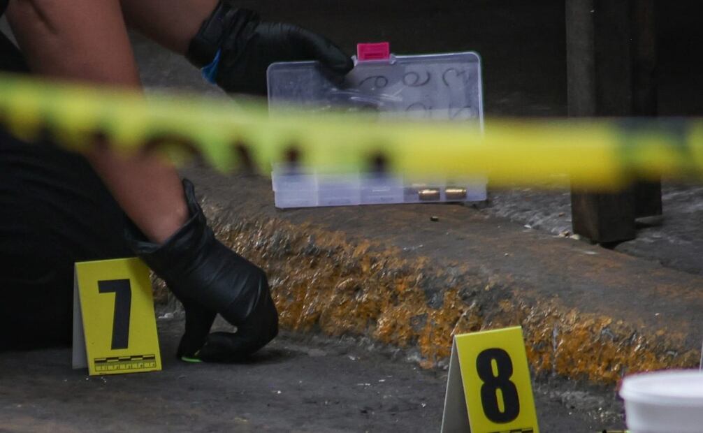 Hombre muere tras ataque armado y un menor de 11 años resulta herido en Tepito; SSC analiza cámaras de videovigilancia.
Foto: Luis Camacho | El Universal
