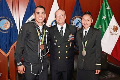 Misael se enrola con la Marina