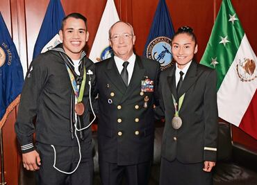 Misael se enrola con la Marina