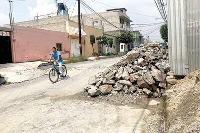 Ayuda federal no llegó a Neza, acusan vecinos y autoridades