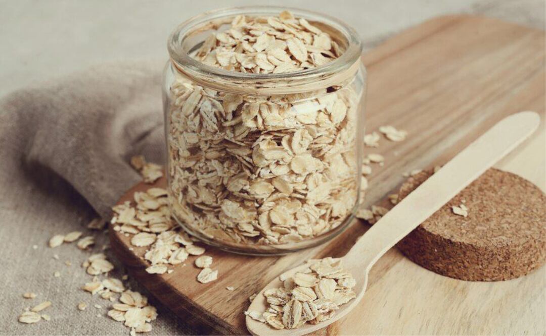 La avena es un cereal que presenta muchos beneficios en la salud. Fuente: Freepik.