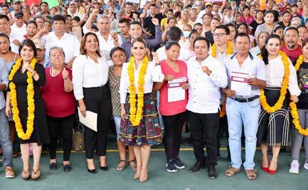 Guerrero entrega tarjetas para mejorar viviendas de 667 familias, con inversión de 23 mdp