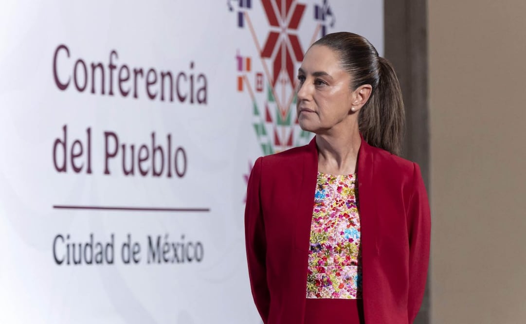 La presidenta Claudia Sheinbaum durante su conferencia matutina desde Palacio Nacional este lunes 27 de octubre de 2025. Foto: Presidencia