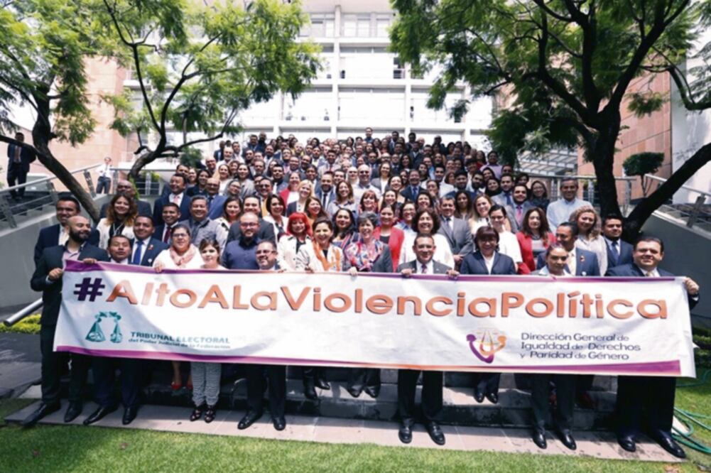 La violencia política de género puede dirigirse a una o varias mujeres, familiares o allegados a la víctima o un grupo de personas. En algunos foros se ha demandado poner fin a esta práctica. Foto: CORTESÍA