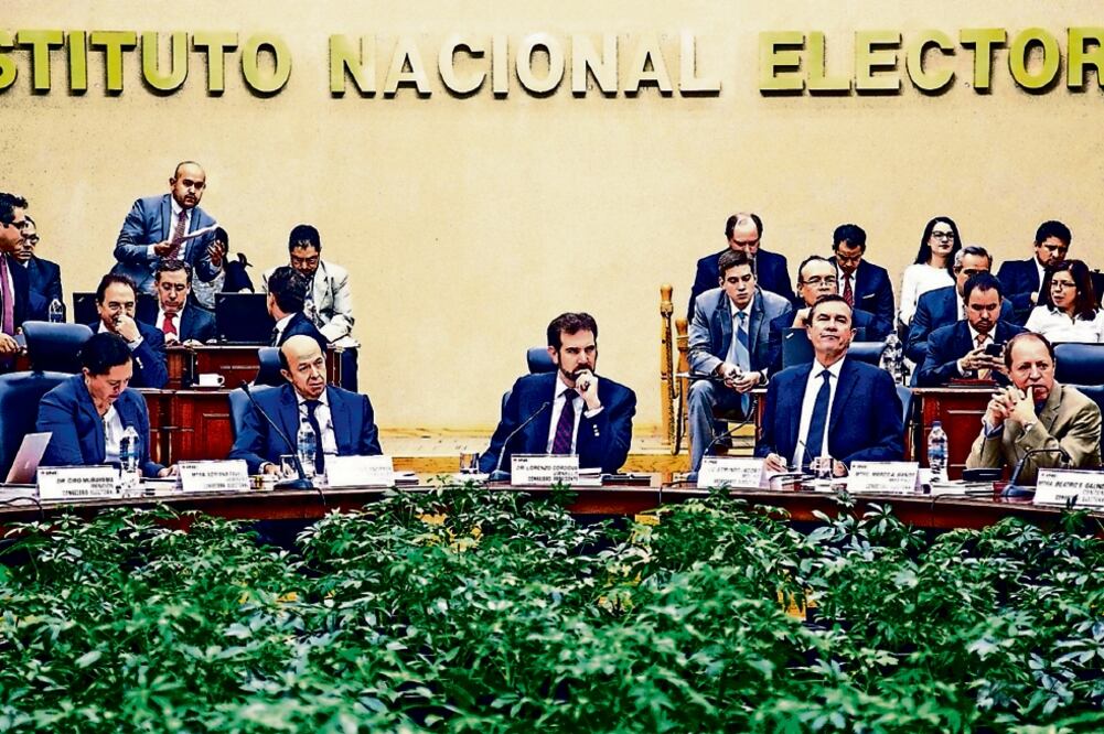 De acuerdo con el INE, el estado más afectado por irregularidades de partidos políticos y candidatos independientes fue Oaxaca (ARCHIVO. EL UNIVERSAL)