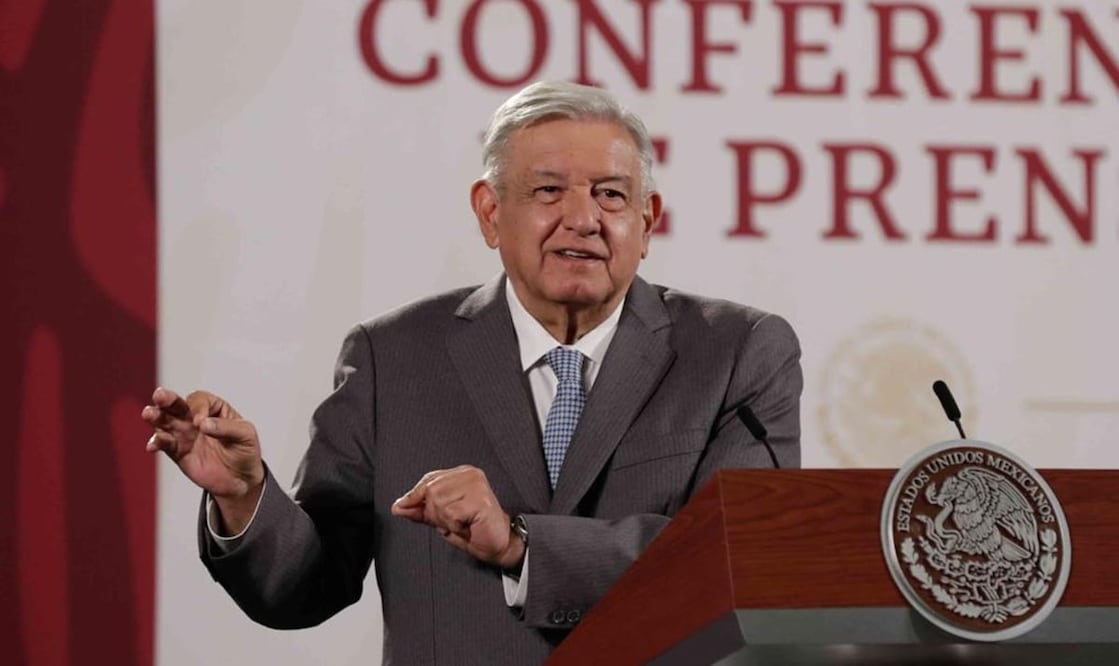 El presidente López Obrador dijo que su plan B se limitará a cambios legales a ley secundaria para “apretar” el presupuesto del INE y evitar la compra de votos. Foto: Diego Simón Sánchez