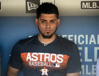 Astros de Houston habilitan a Roberto Osuna