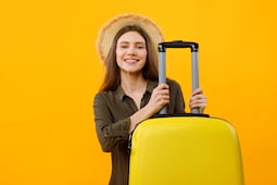 ¿Tu maleta cumple? Las medidas de equipaje de mano que exigen las principales aerolíneas en 2026