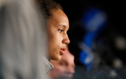 Gobierno estadounidense busca libertad de estrella de la WNBA arrestada en Rusia