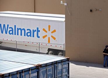 Walmart prohíbe venta de municiones de arma corta tras tiroteos en EU