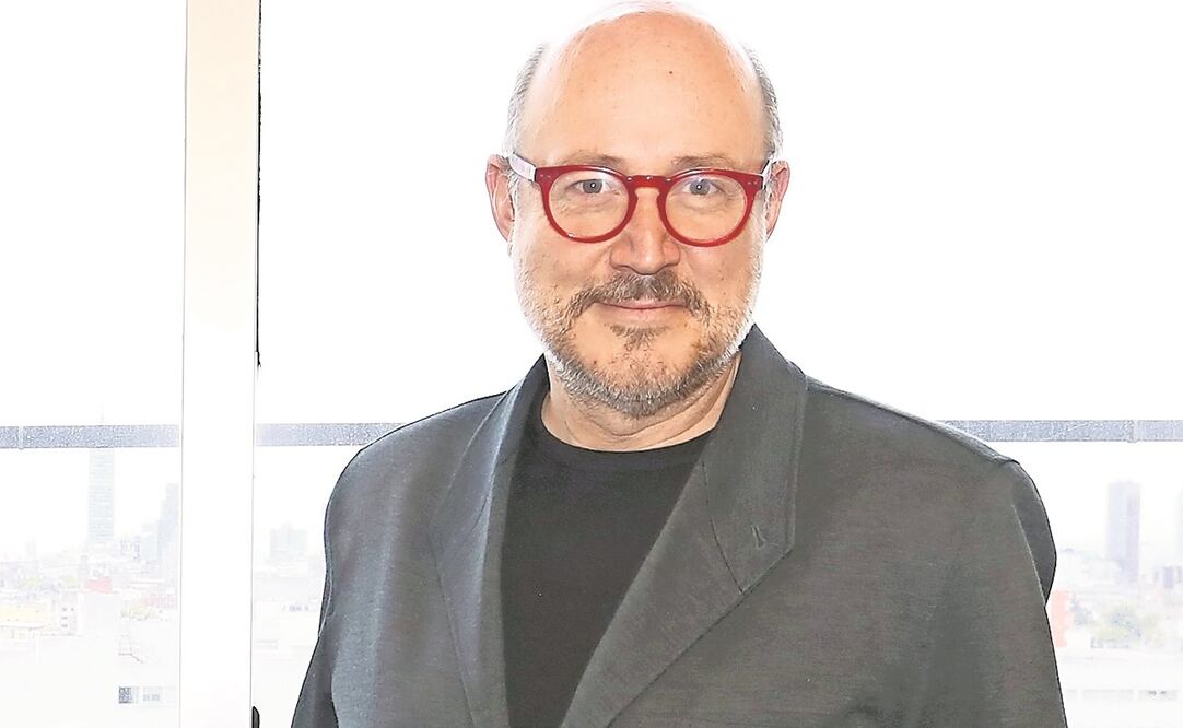 El escritor y periodista es autor de libros como Los Socios de Elba Esther, El Otro México y Mirreynato (BERENICE FREGOSO. EL UNIVERSAL)