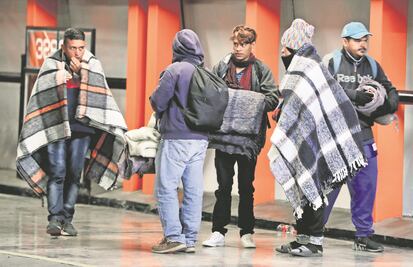 Firman convenio para proteger a solicitantes de refugio