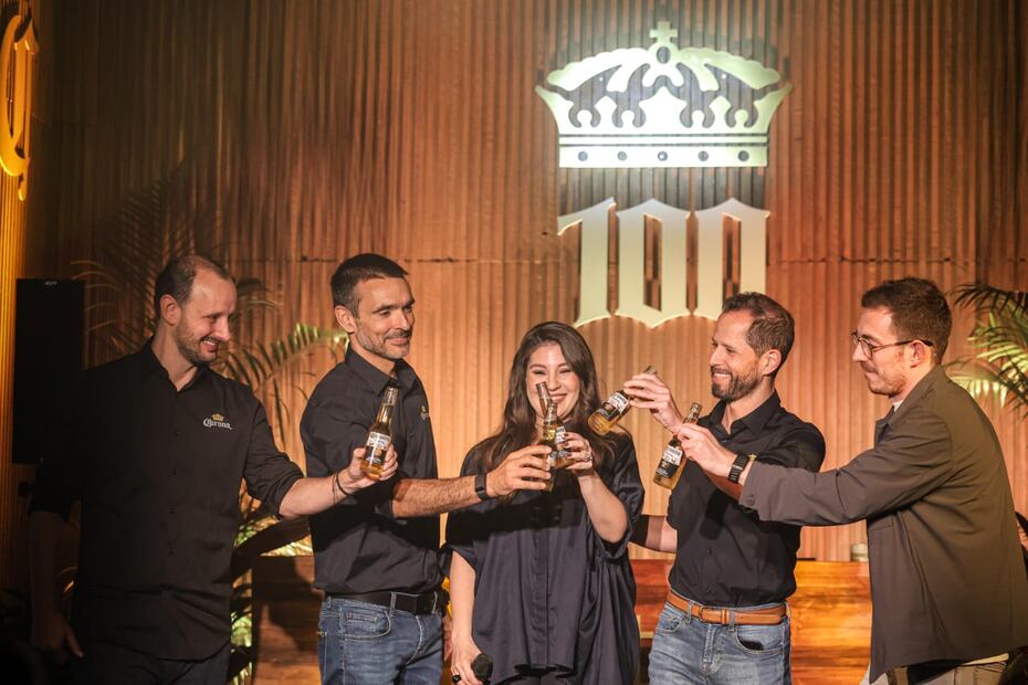 Yune Aranguren, directora de marketing de Corona, destacó que la marca ha mantenido sus valores intactos durante 100 años y que hoy es un ejemplo de la calidad mexicana que inspira a colaboradores y consumidores por igual.
Foto: El Universal