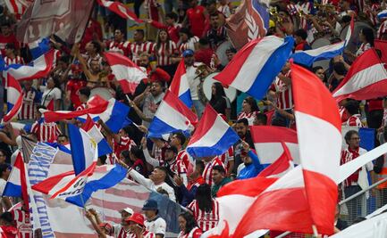 Afición revienta a las Chivas por presentar un nuevo jersey ya eliminados del Apertura 2024