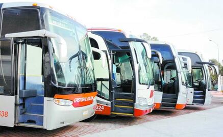 Dan descuento en transporte a maestros y estudiantes por vacaciones