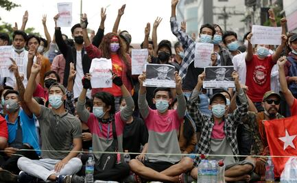 Por segundo día, más de mil personas se manifiestan contra golpe de Estado en Birmania