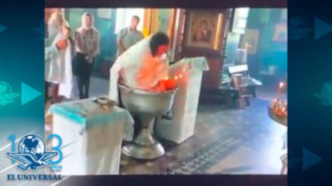 Brutal bautizo de un bebé en Rusia
