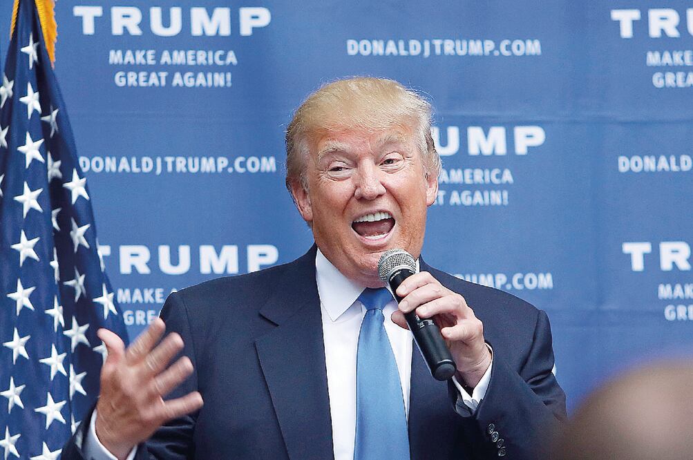 Integrantes de ONG y activistas lanzaron consignas contra los discursos discriminatorios del aspirante presidencial republicano