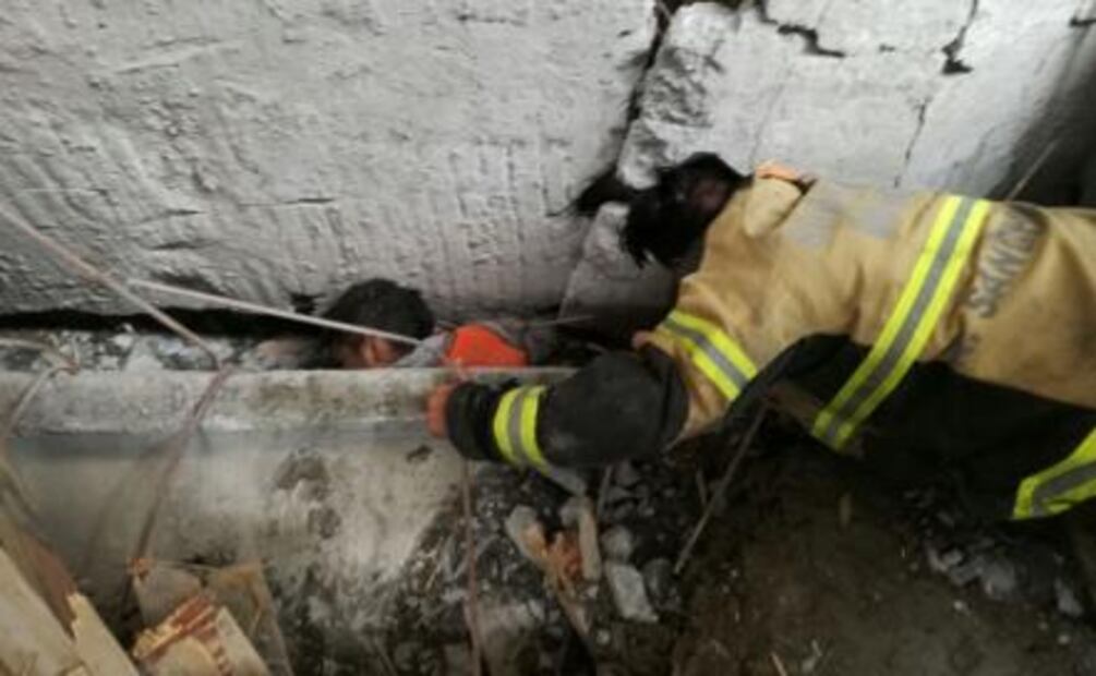 Suman 5 muertos por derrumbe en Álvaro Obregón