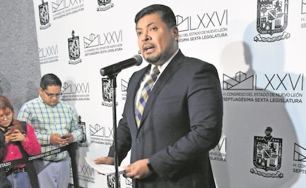 Orozco "deshoja la margarita" sobre si acude o no al Palacio de NL esta noche