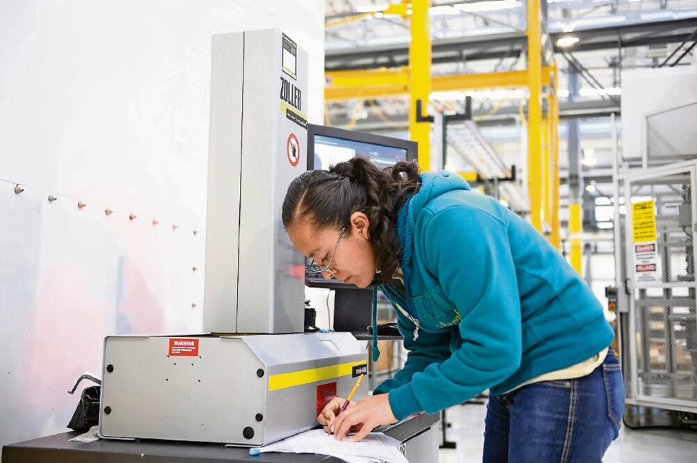 Premio. Según Randstad, 84% de los mexicanos cree que se recompensa por igual al momento de un ascenso o incremento salarial (ARCHIVO.EL UNIVERSAL)