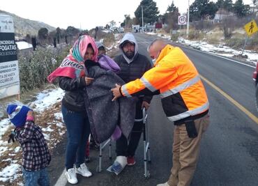 Coahuila registra su primera nevada invernal; reparten cobertores