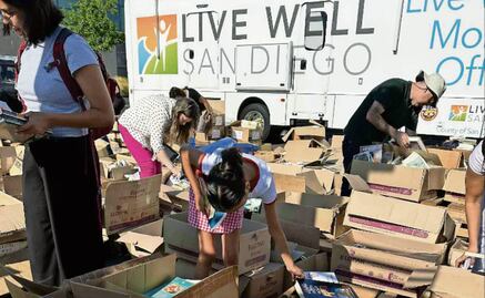 Piden auditoría y rendición de cuentas para el FCE tras “tiradero” de libros en EU