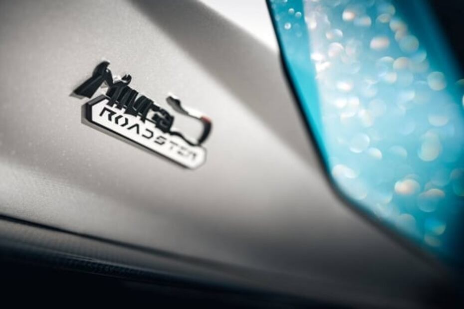 El Lamborghini Aventador Ultimae Roadster, un homenaje al Miura Roadster